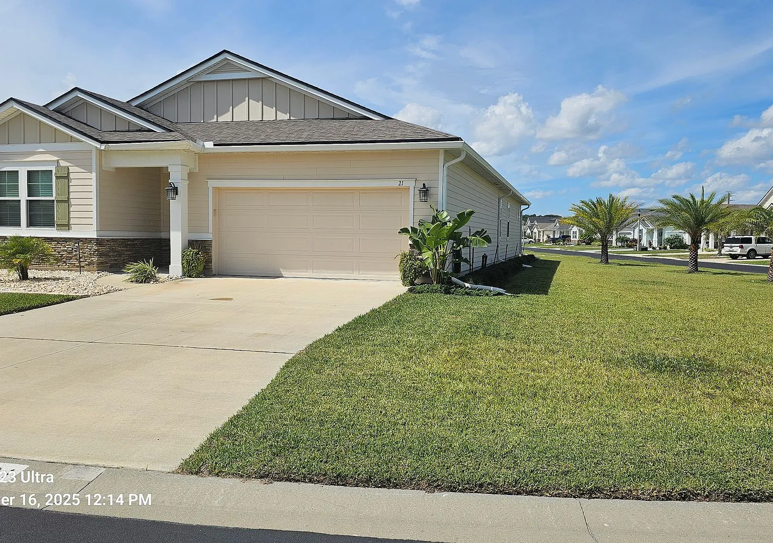 Beautifully Furnished Home in Upscale Gated Community — Photo 2