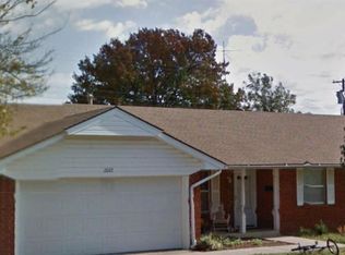 2012 Ridgewood Dr, Moore, OK 73160