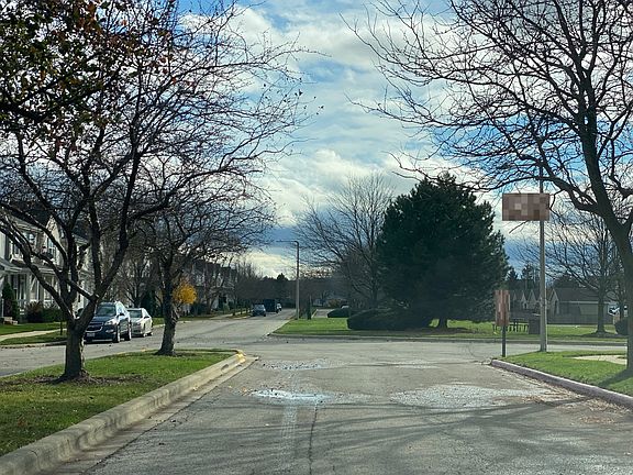 4th image of 2052 Grayhawk Dr