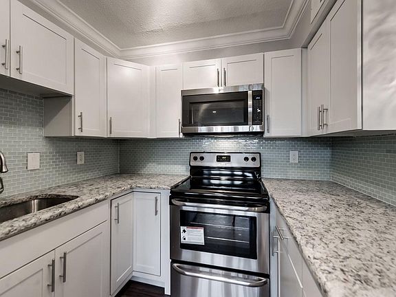 3rd image of 4200 Newton Ave
