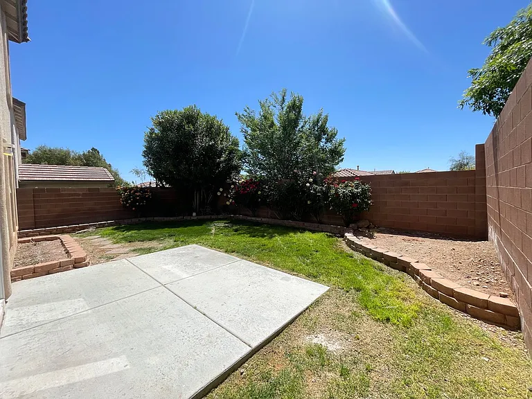 11249 Salentino Ave — Photo 10