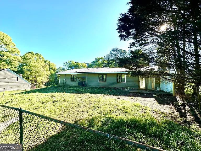 100 Lakeview Ln — Photo 32