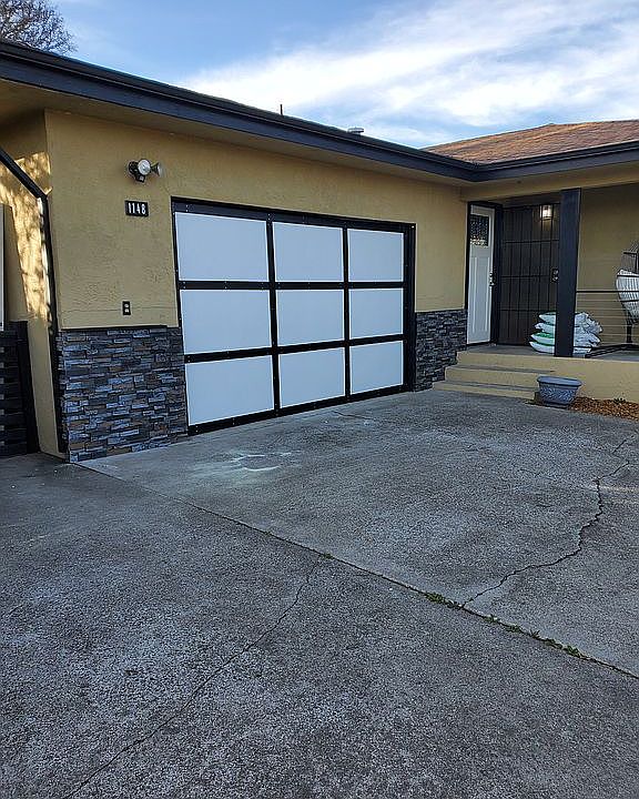 1st image of 1148 Banaszek Dr