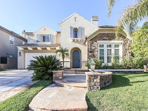 3rd image of 26135 Shadow Rock Ln