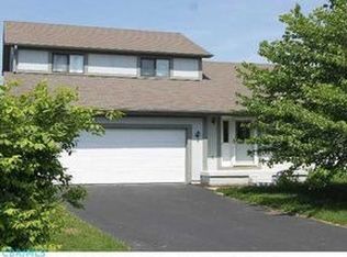 1138 Pacific Ct, Columbus, OH 43085