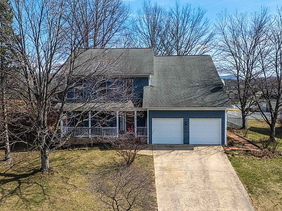 2nd image of 1540 Apple Ridge Ct