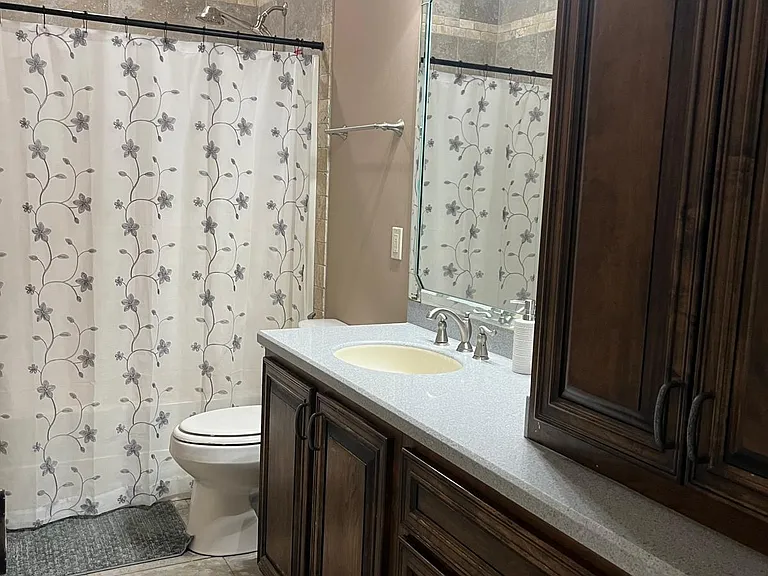 1005 Mark Cir — Photo 13