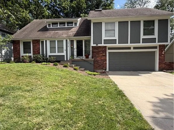 5213 NW Walden Dr, Kansas City, MO 64151