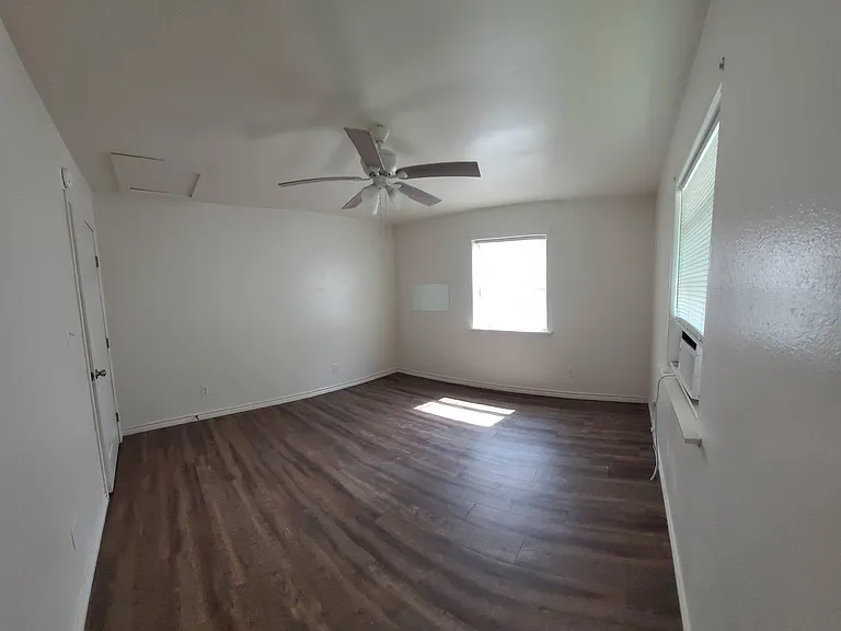 1714 County Road 244 E — Photo 5