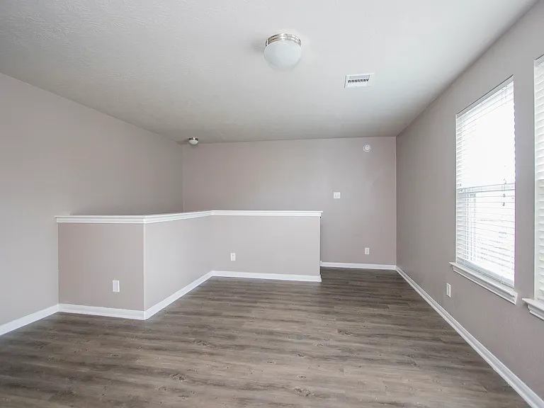 2209 Onyx Ct — Photo 25