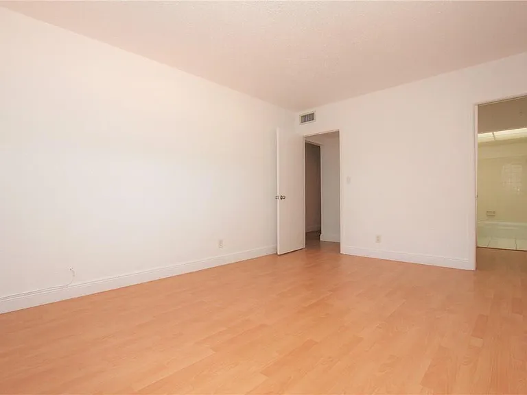 760 SE 2nd Ave #C207 — Photo 16