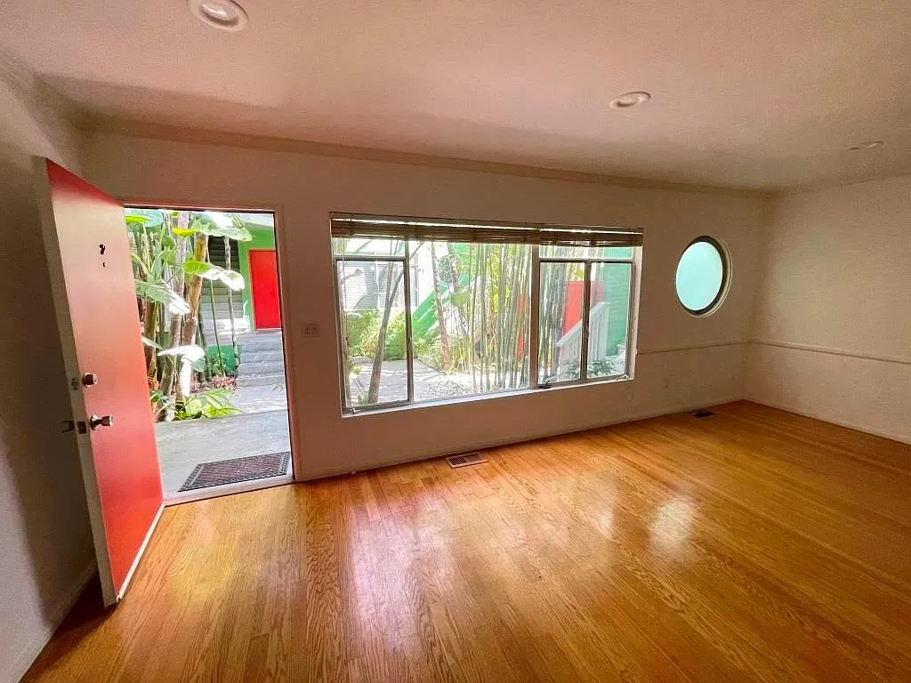 2 bed, 1000 sqft, $3,450 — Photo 4