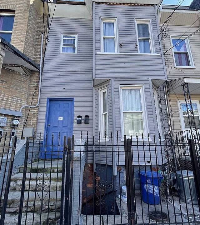 1st image of 95 1/2 Garside St