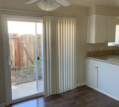 5th image of 1462 Manzanita Ave APT 8