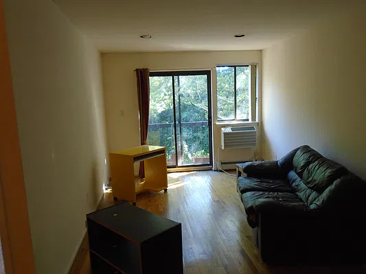 Rented by 18 REALTY | media 5