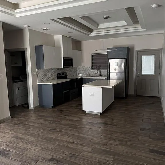 1603 Angelina Dr #4 — Photo 3