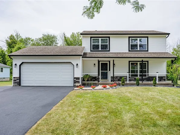 42 Newcomb Dr, Hilton, NY 14468