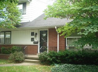8217 Kooy Dr, Munster, IN 46321