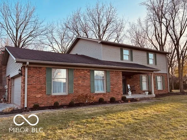 502 Winding Trl, Greenwood, IN 46142