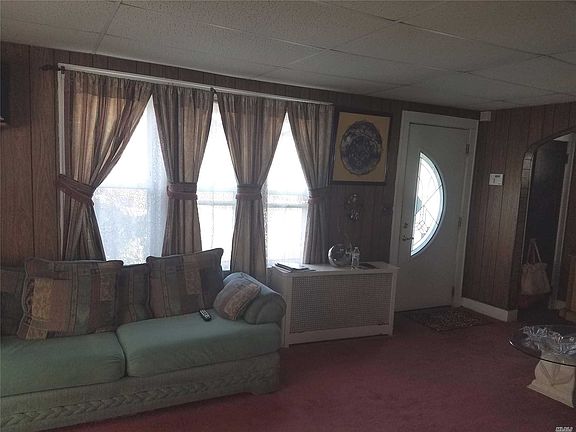 3rd image of 42 Holloway St
