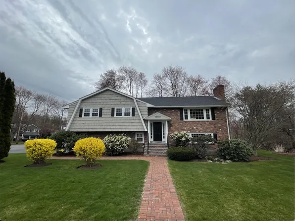 2 Barrett Rd, Lexington, MA 02421