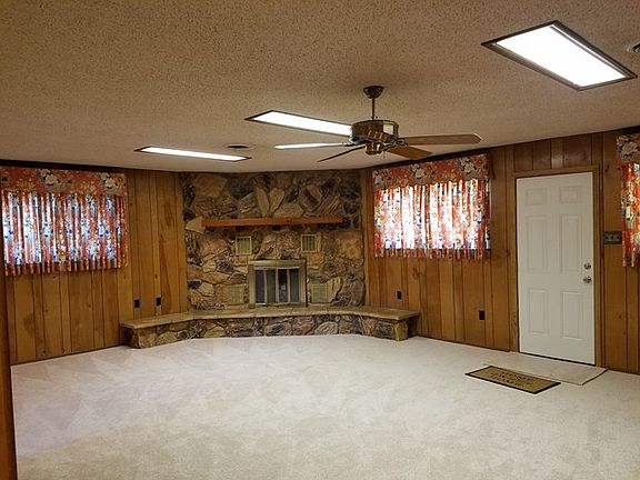 5th image of 2905 Bonham Ave