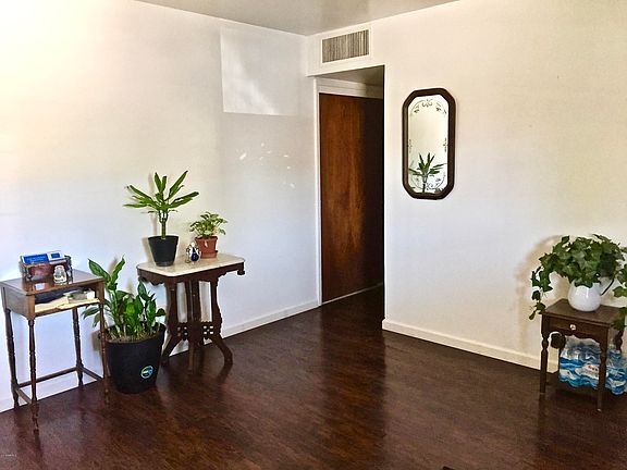 4th image of 5027 W Tuckey Ln