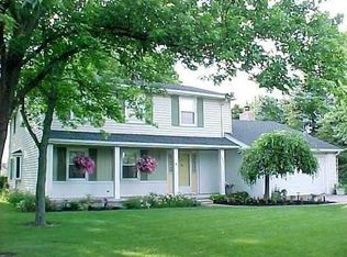 24425 Dunbridge Rd, Perrysburg, OH 43551