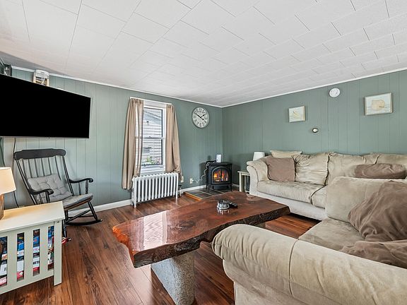 4th image of 6 Cascade Flats