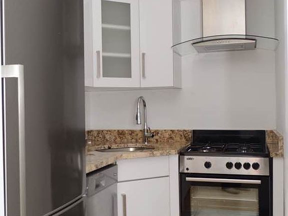 2nd image of 330 E 49th St APT 8M