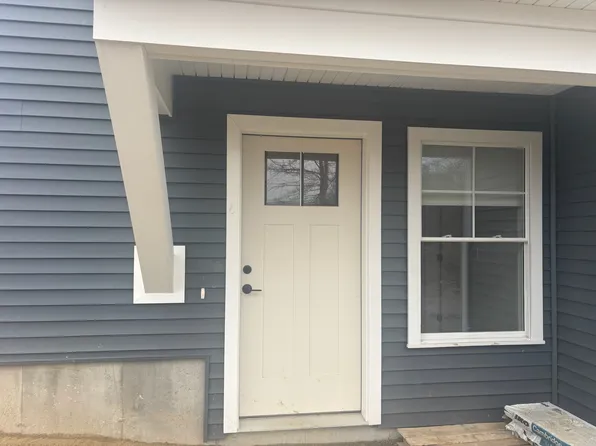 39 Wood Rd #39B, Gorham, ME 04038