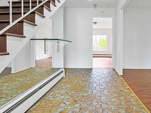 4th image of 188 Sycamore Cir