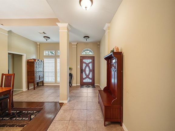 3rd image of 15814 Maplewick Dr