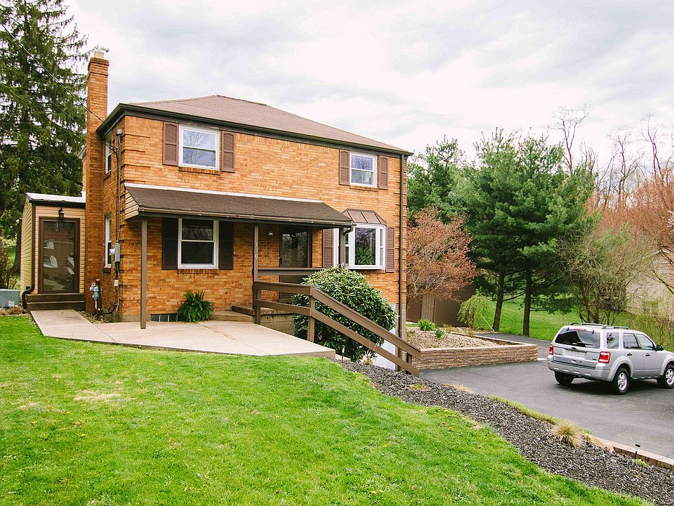 Brick front, huge front yard