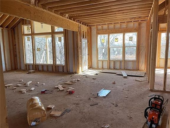 4th image of 2165 Hay Market Ct