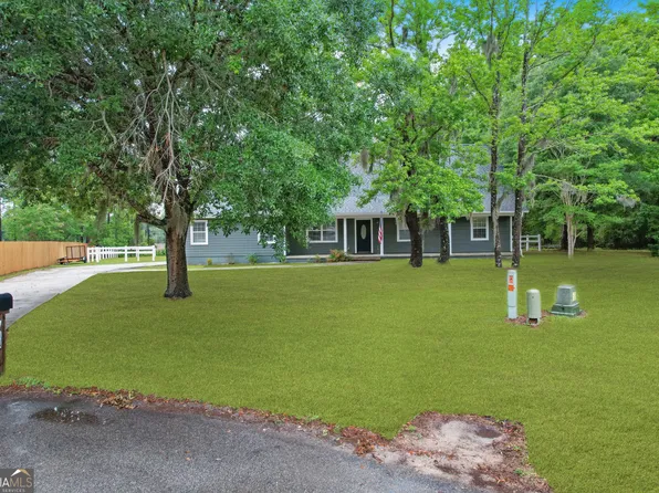 194 Retreat Pl, Woodbine, GA 31569