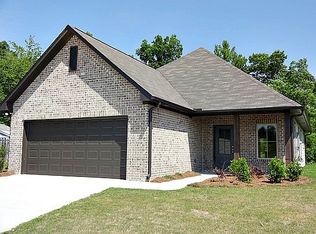 205 Ivy Hills Cir, Calera, AL 35040