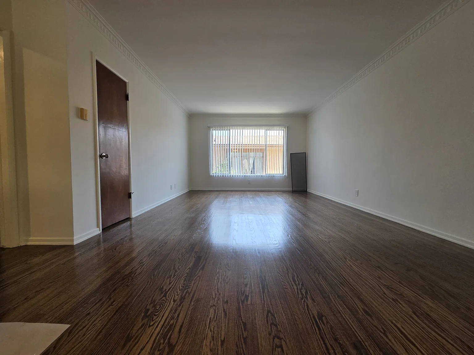 2 bed, 1.5 bath, 1000 sqft, $2,645 — Photo 2