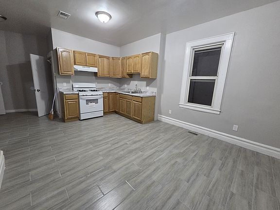 4th image of 1314 Liberty Ave APT 5