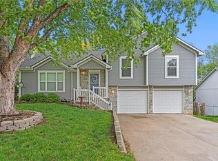 1535 S 105th St, Edwardsville, KS 66111