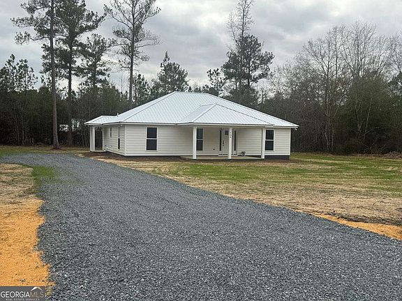 3rd image of 1217 Flathead Rd