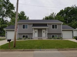 904 Rittenhouse St, Des Moines, IA 50315