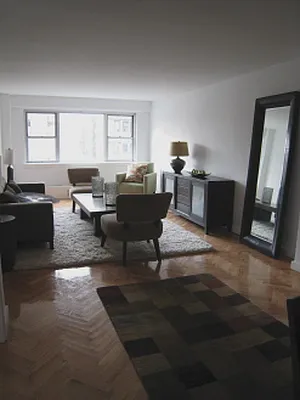 Rented by Metropolitan Equities | media 22