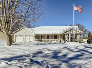 2667 5th St E, Maplewood, MN 55119