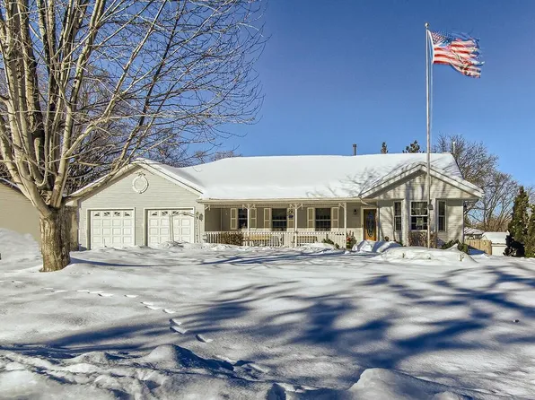 2667 5th St E, Maplewood, MN 55119