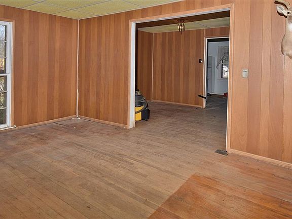 3rd image of 1201 W Hart Ave