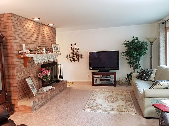2nd image of 3357 Parkway Dr