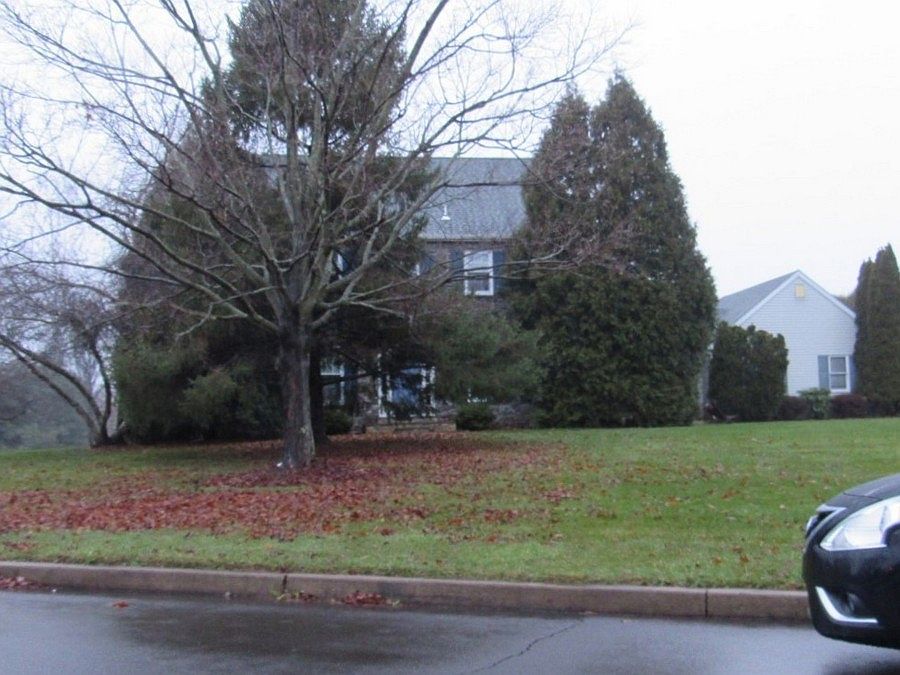 1st image of 17 Remington Pl