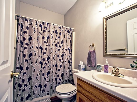 2nd image of 1262 Westbrooke Ct