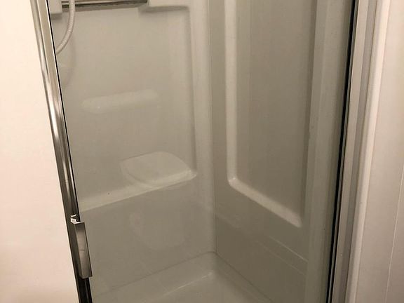 5th image of 2566 Hillvale Cir